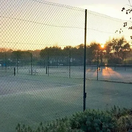 Les Couleurs Du 8 Personnes, Sur 2 Niveaux, Accès Piscines Gratuit, Village Appartement